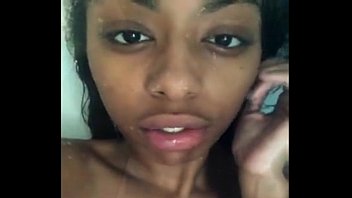 Shanell bladde shower scene (big lips)